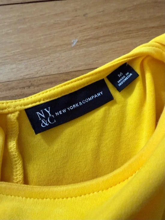 NY & Company Yellow Sleeveless Fit & Flare Dress - Medium - Picture 5 of 9